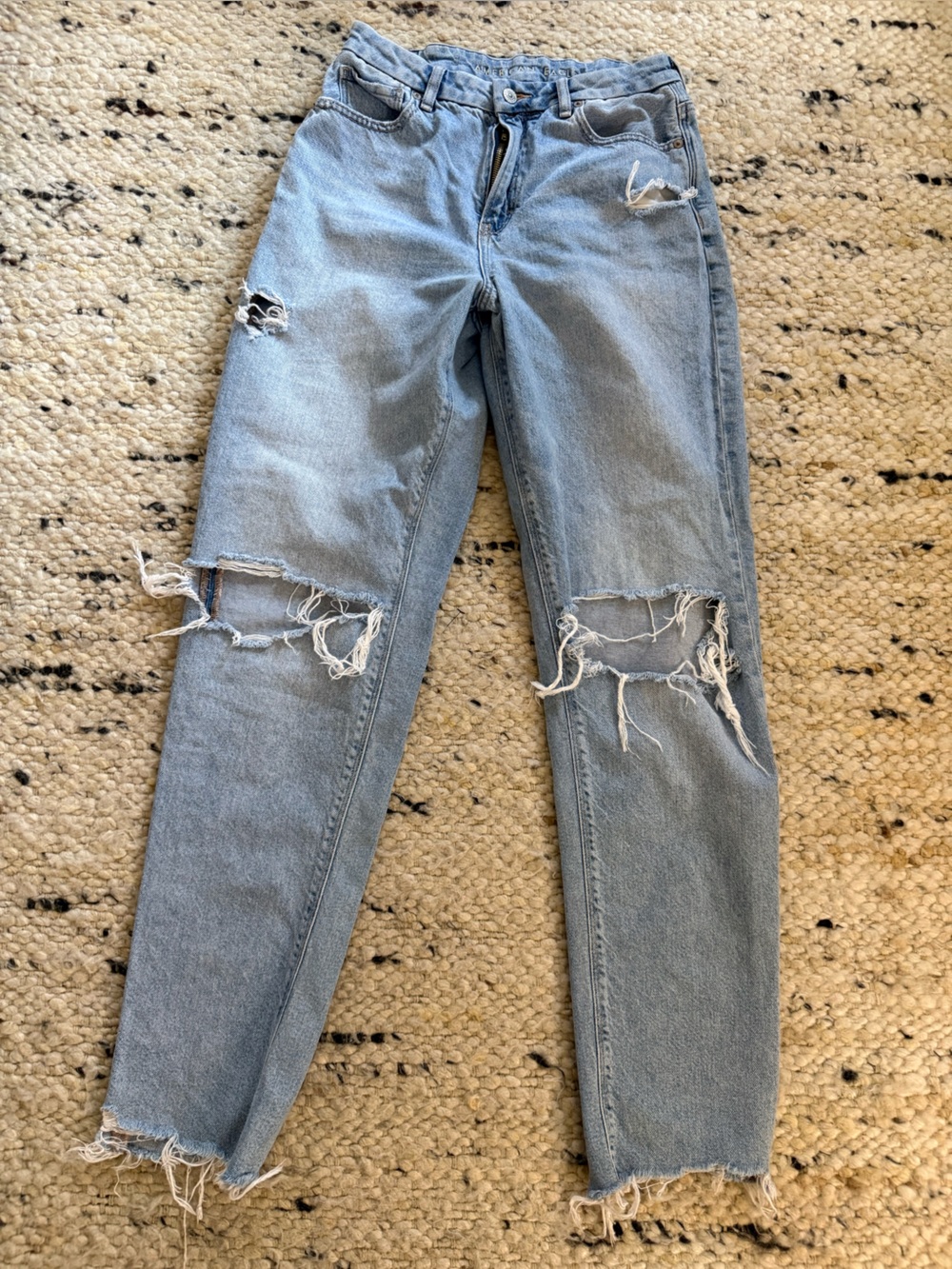 American Eagle Curvy Mom Jean - Strigid size 10 x long distressed